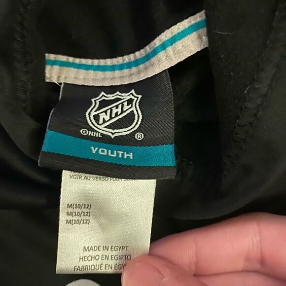 PITTSBURGH PENGUINS YOUTH M(10/12) SWEATSHIRT - Picture 2 of 5